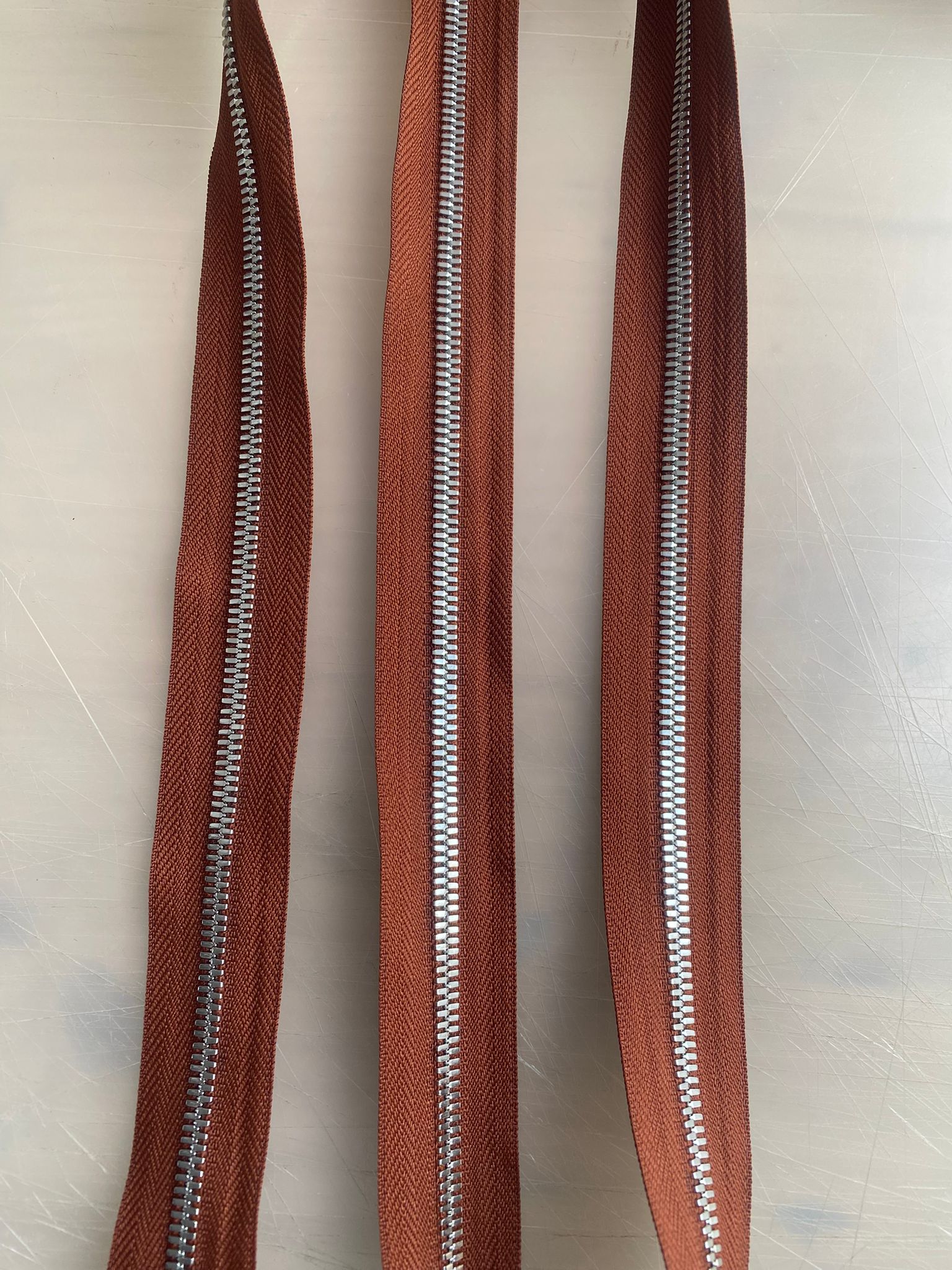 fermoar YKK maro