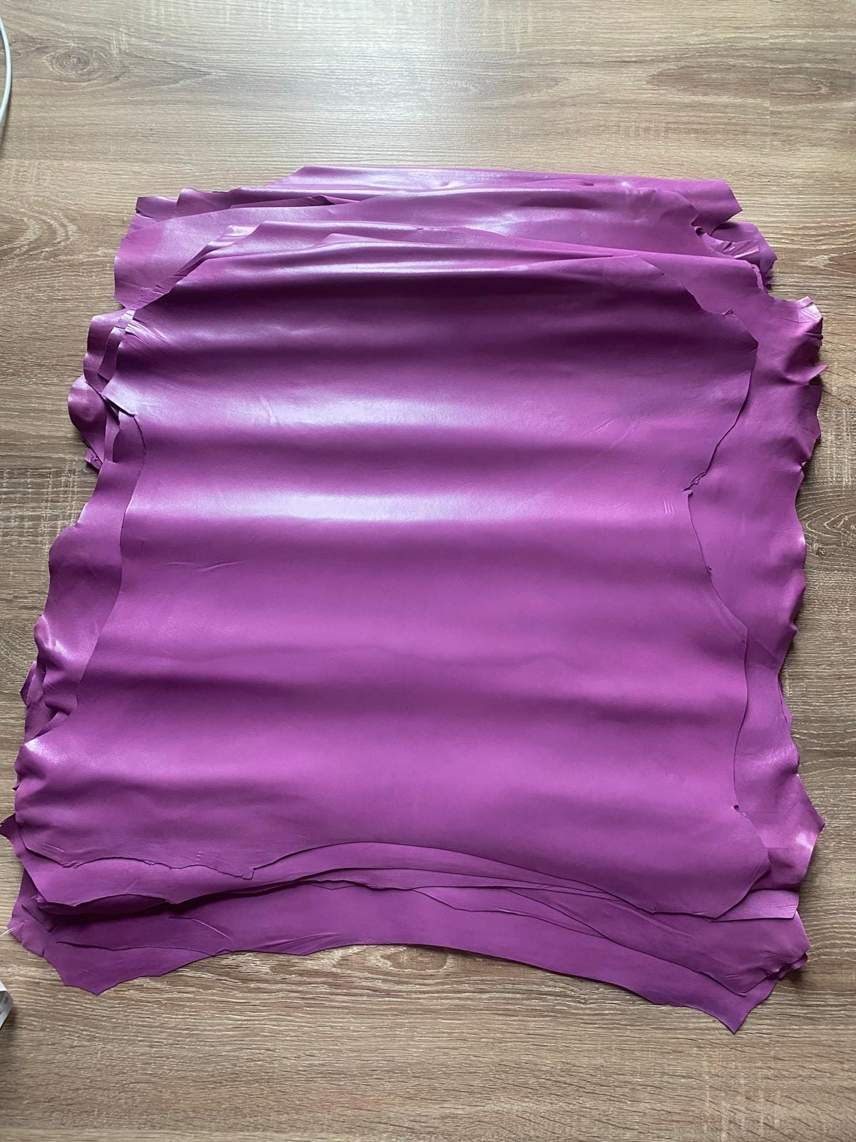 piele-de-capra-culoarea-magenta