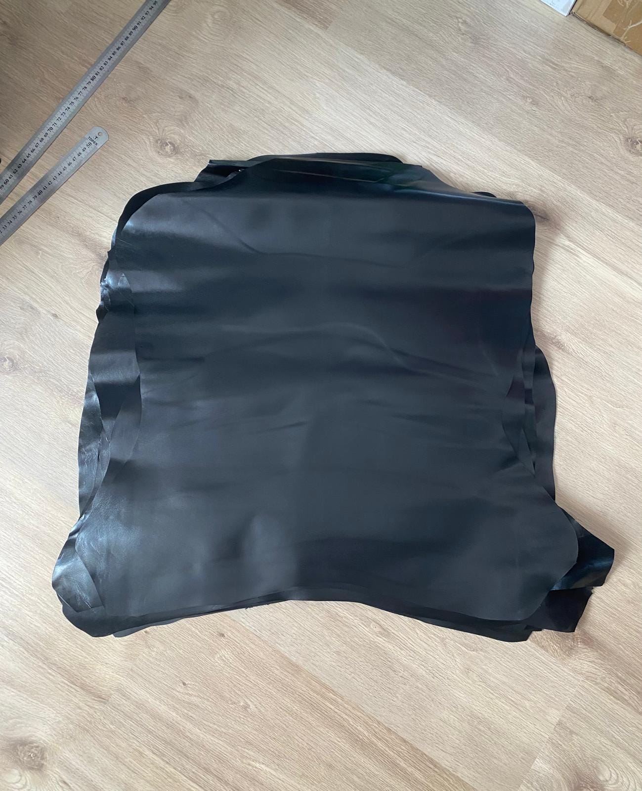 piele de capra culoare neagra